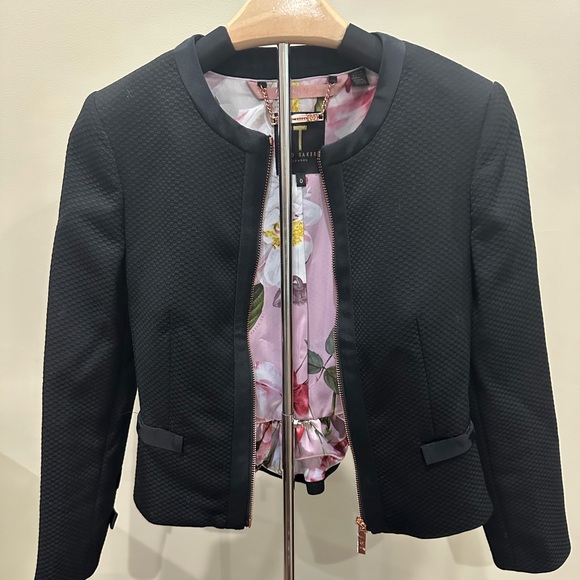 Elegant Ted Baker Black Peplum Suit & Dress - Picture 2 of 9